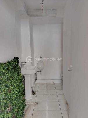 Immeuble - 85 m² - 5 pièces