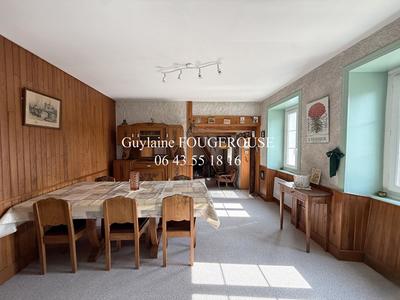 Maison - 122 m² - 7 pièces