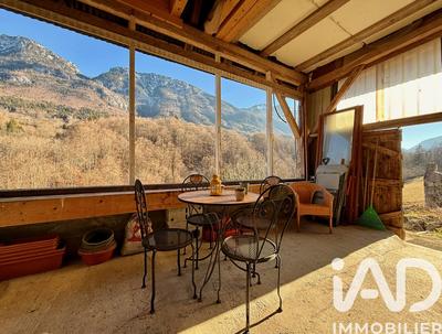 Maison - 128 m² - 4 pièces