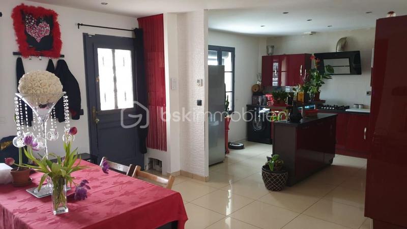 Maison traditionnelle - 107 m² - 5 pièces