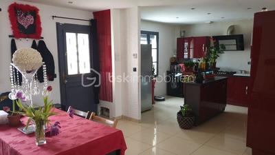 Maison traditionnelle - 107 m² - 5 pièces