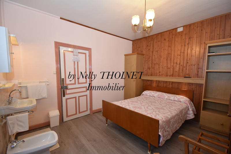 Local commercial - 400 m² - 22 pièces