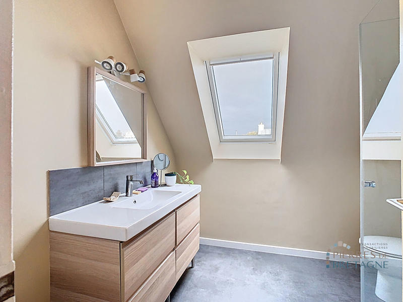 Maison - 166 m² - 6 pièces