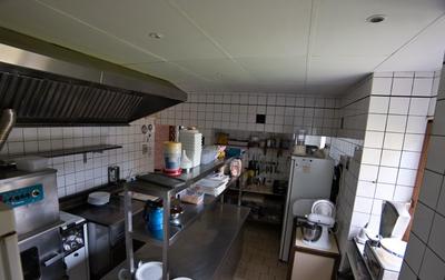 Local commercial - 220 m² - 22 pièces