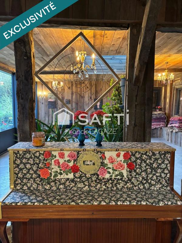 Maison - 326 m² - 8 pièces