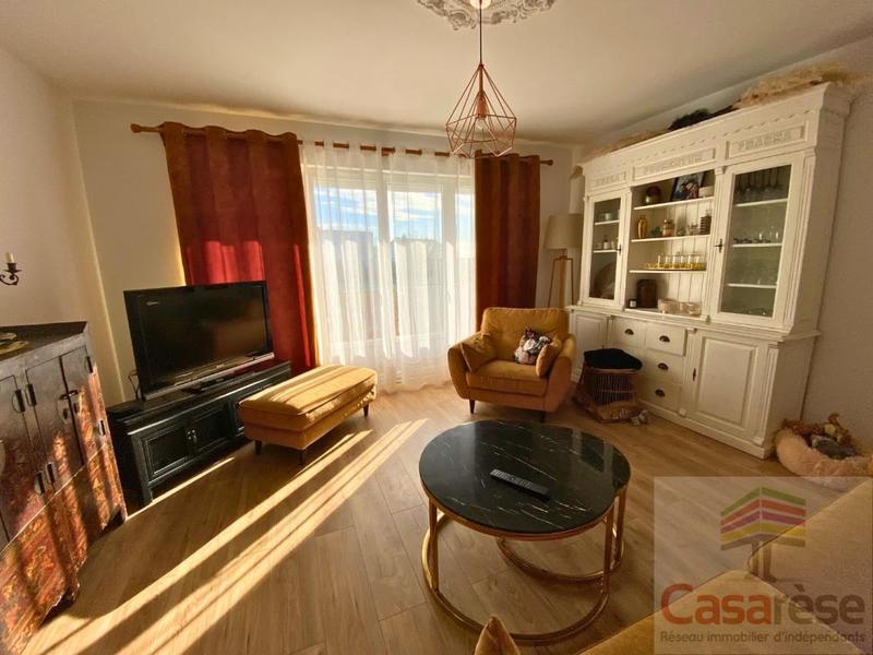 Appartement - 93 m² - 5 pièces
