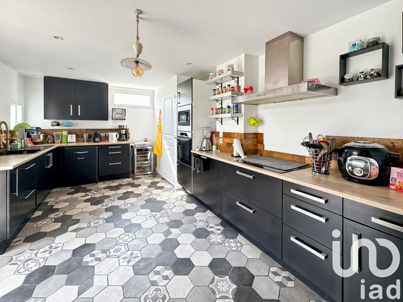 Maison - 140 m² - 7 pièces