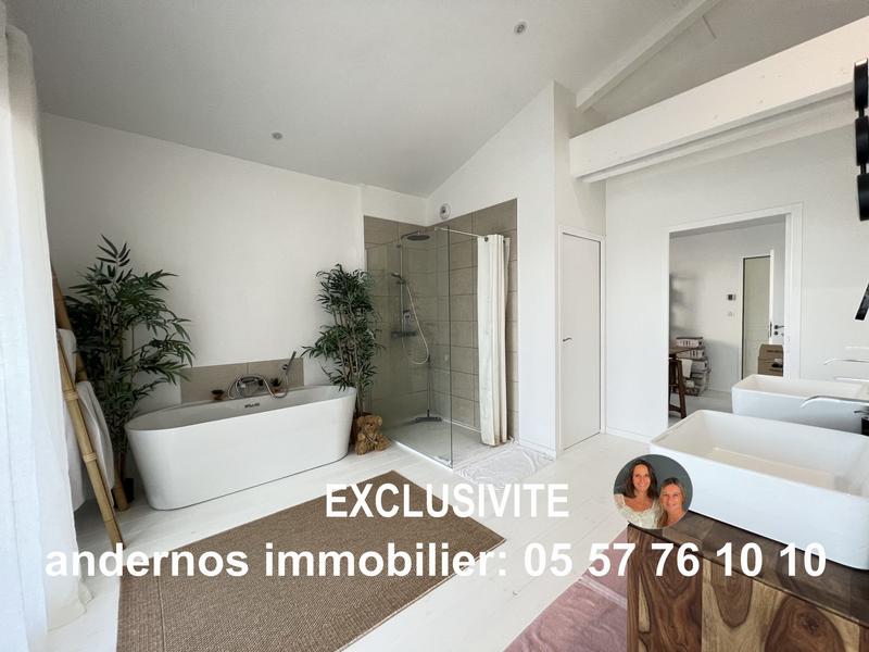 Maison - 233 m² - 7 pièces