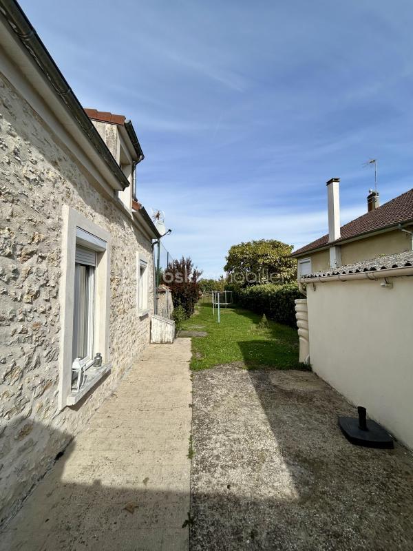 Maison en pierre - 70 m² - 4 pièces