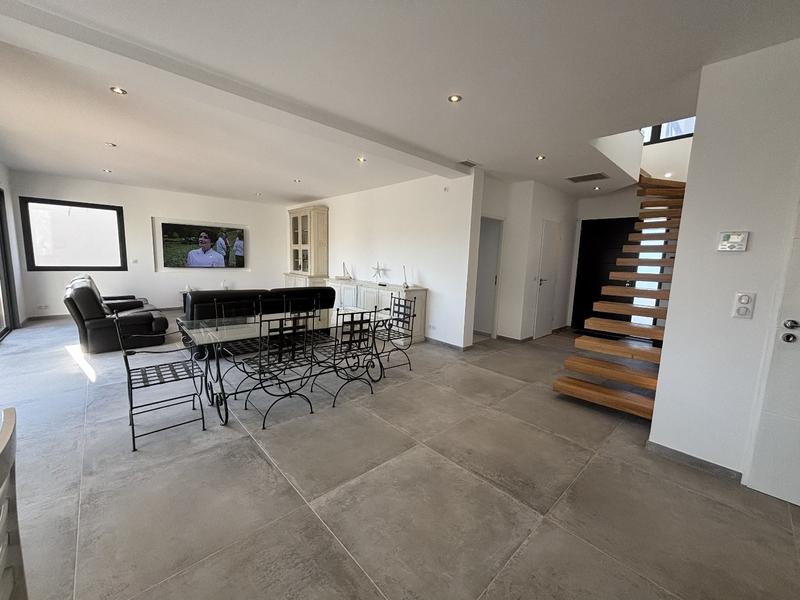 Maison - 147 m² - 5 pièces