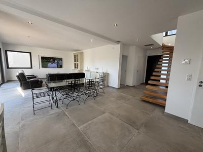 Maison - 147 m² - 5 pièces