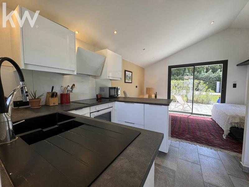 Maison - 230 m² - 6 pièces