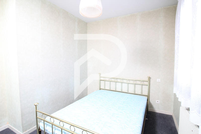 Maison - 180 m² - 6 pièces