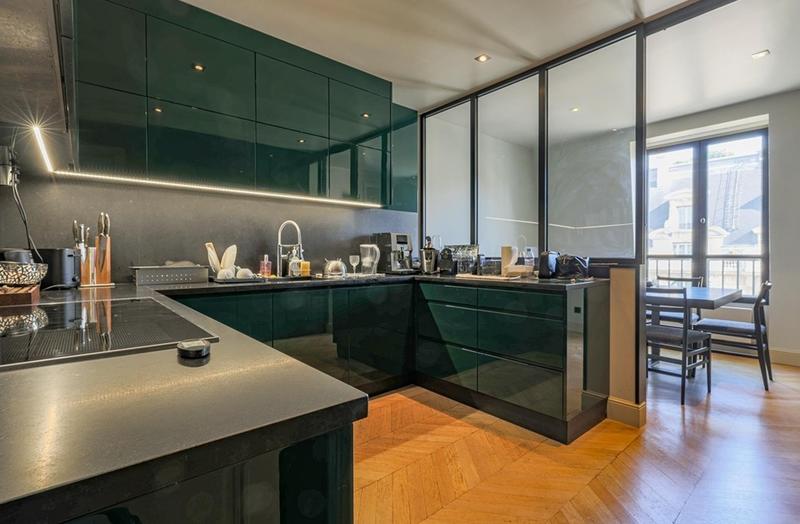 Appartement - 230 m² - 6 pièces