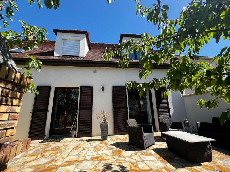 Maison - 168 m² - 5 pièces