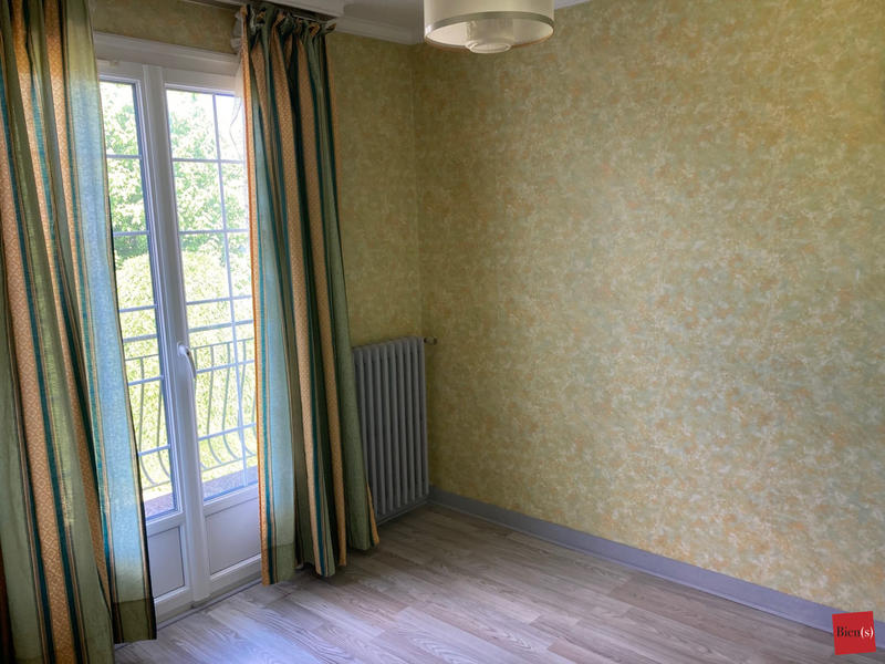 Maison - 102 m² - 7 pièces