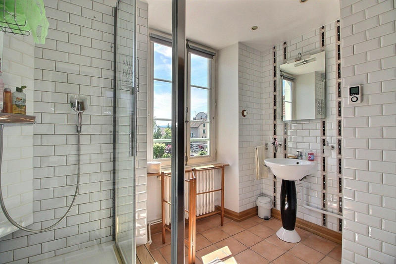 Maison - 315 m² - 10 pièces