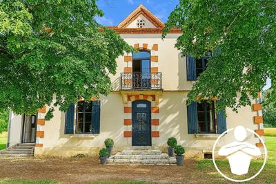 Maison - 262 m² - 9 pièces