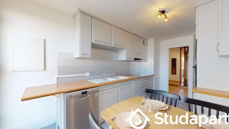 Chambre - 11 m² - 1 pièce