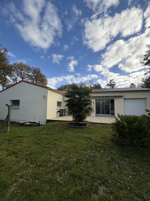 Maison - 213 m² - 5 pièces