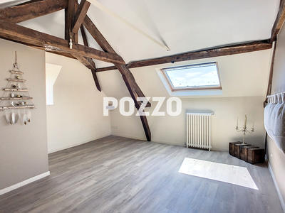 Maison - 295 m² - 10 pièces