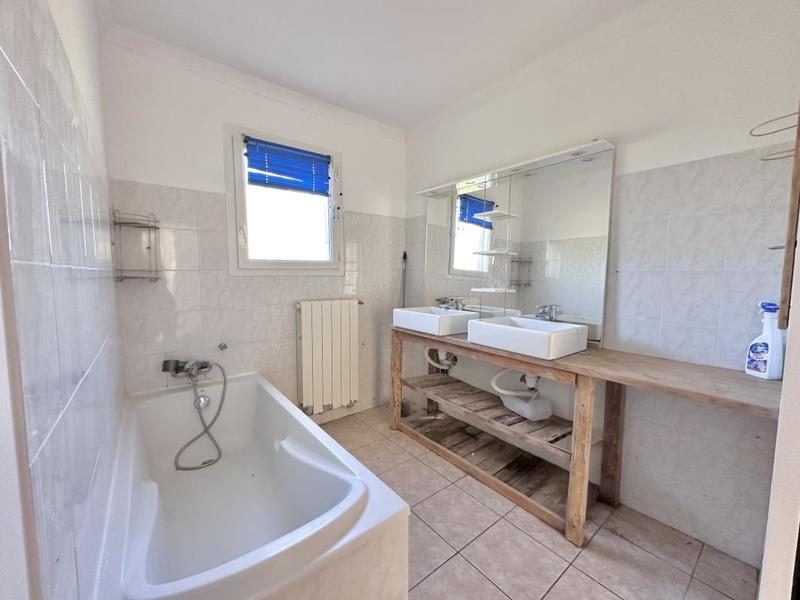 Maison - 99 m² - 4 pièces