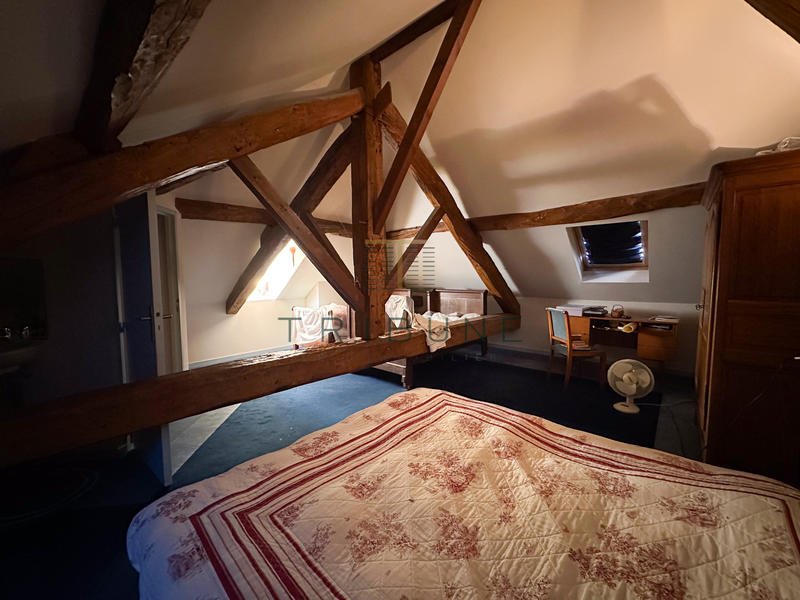 Maison - 203 m² - 6 pièces