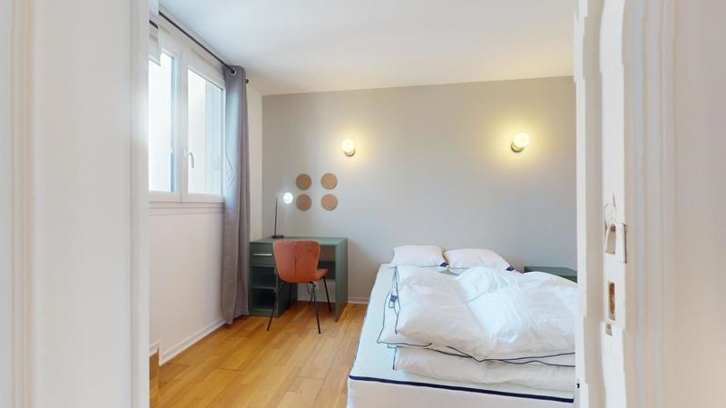 Appartement - 80 m² - 5 pièces