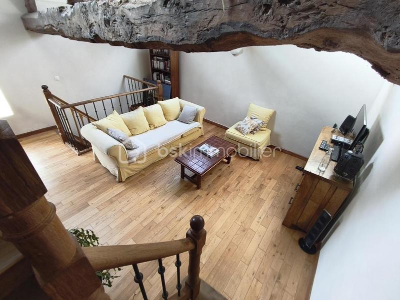 Maison - 245 m² - 7 pièces