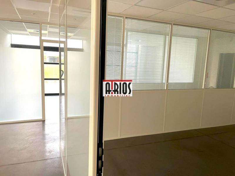 Local d'activité / Entrepôt - 290 m²