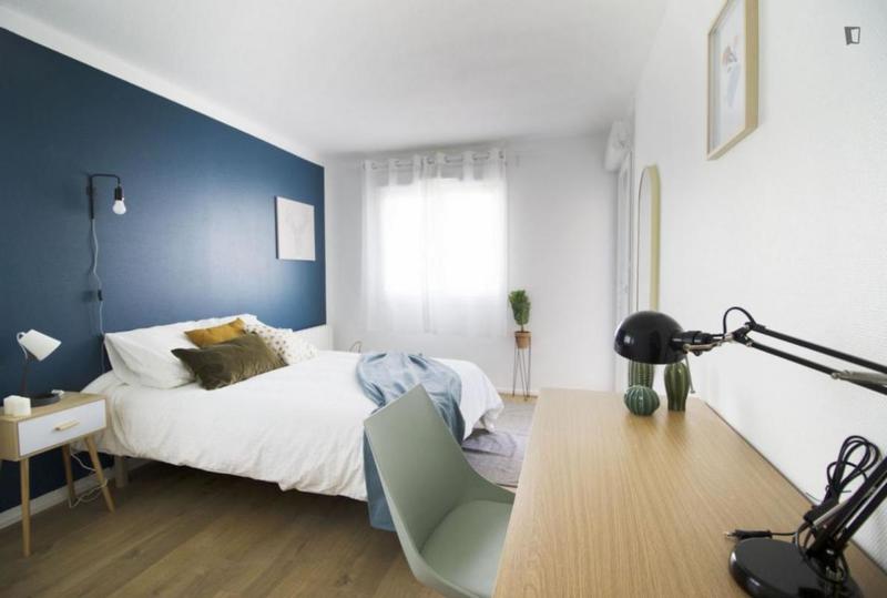 Chambre - 13 m² - 5 pièces