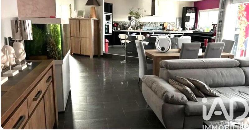 Maison - 186 m² - 7 pièces