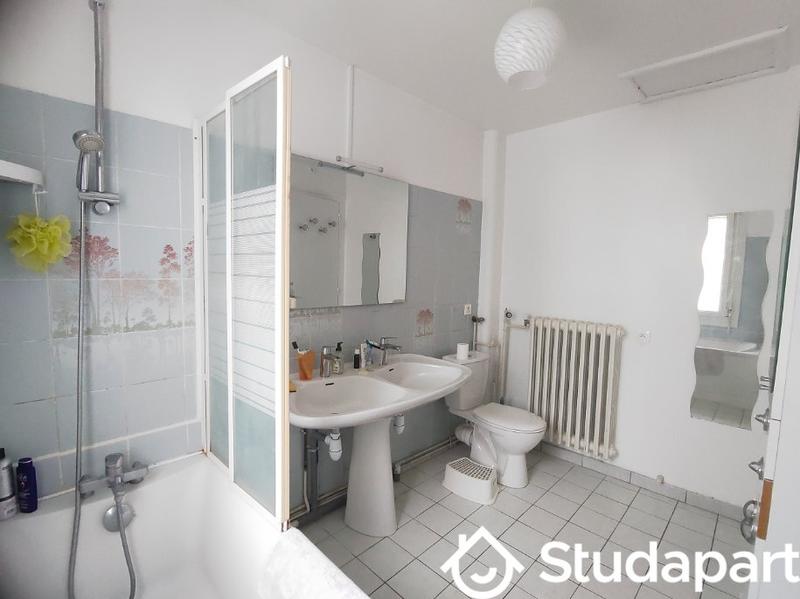 Chambre - 11 m² - 1 pièce