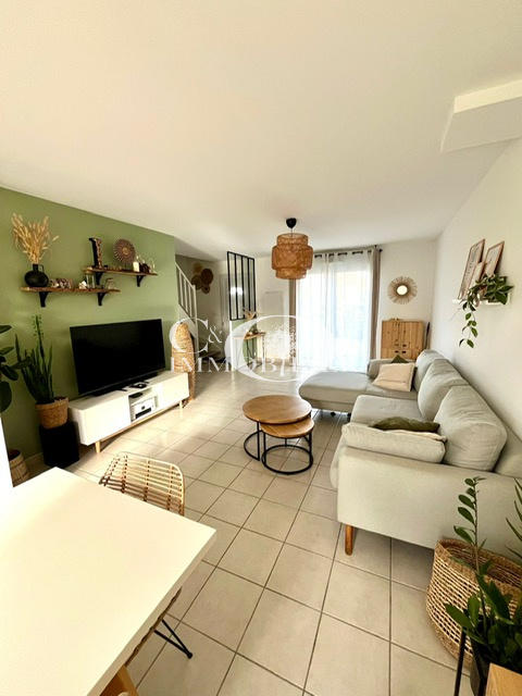 Maison - 90 m² - 4 pièces