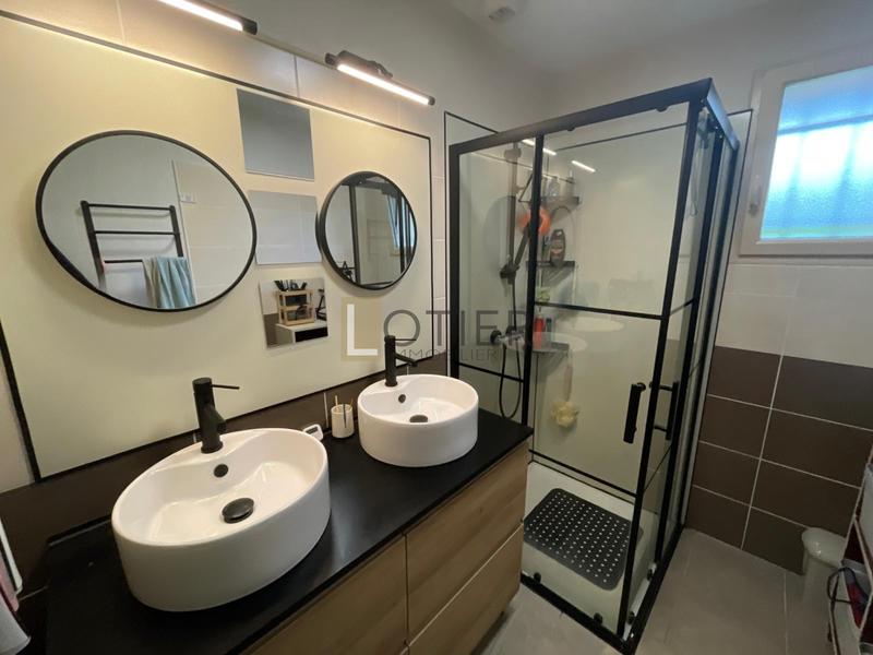 Maison - 94 m² - 4 pièces