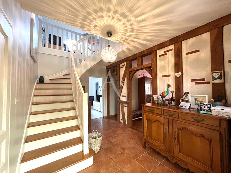 Maison - 184 m² - 7 pièces