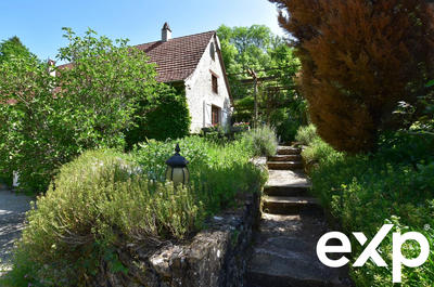 Maison - 340 m² - 10 pièces