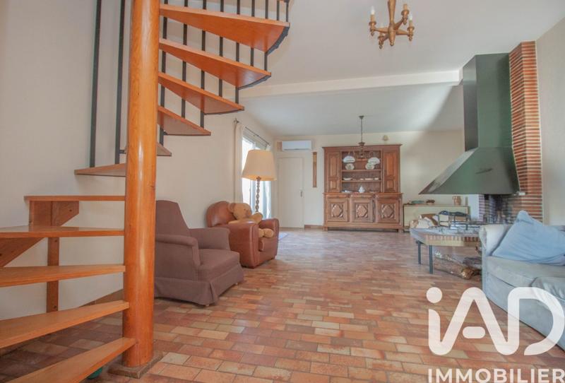 Maison - 230 m² - 7 pièces