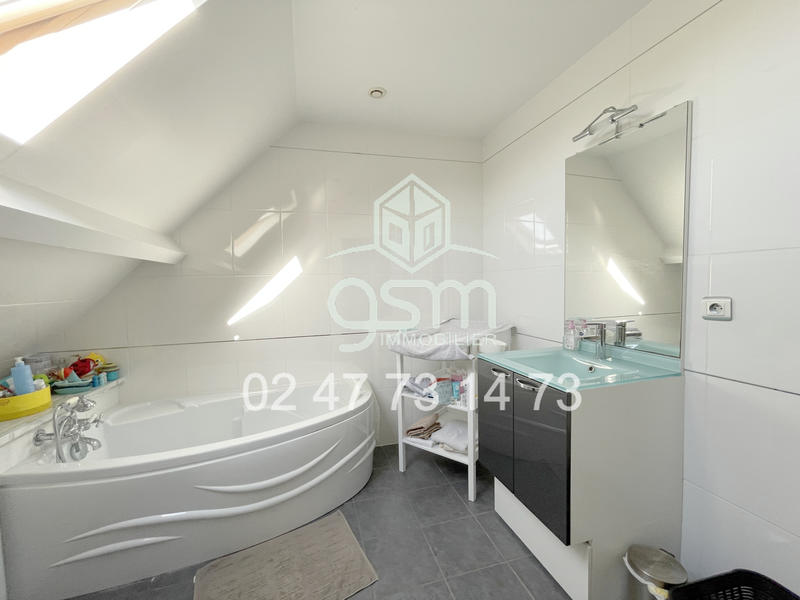 Maison - 166 m² - 6 pièces