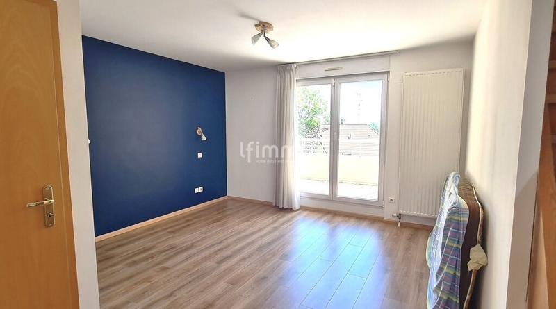 Maison - 213 m² - 9 pièces