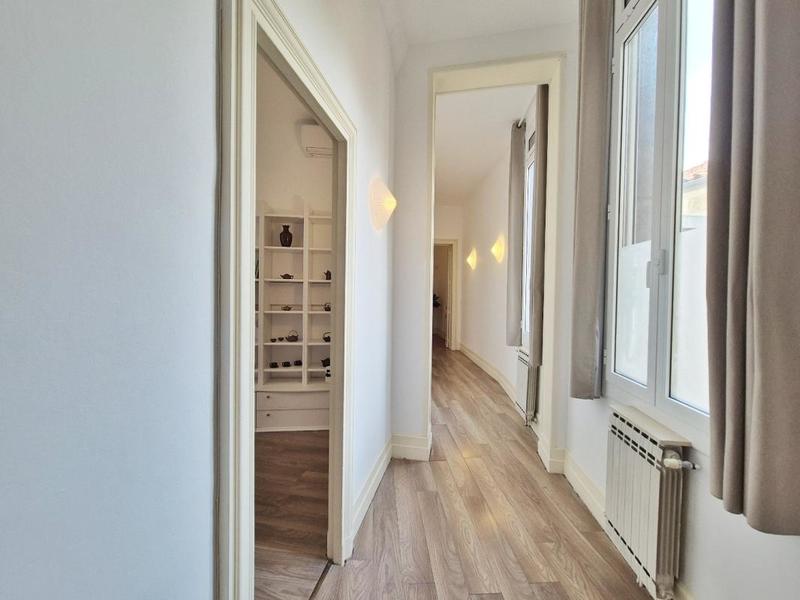Appartement bourgeois - 330 m² - 10 pièces