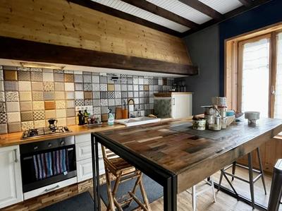 Maison - 313 m² - 6 pièces