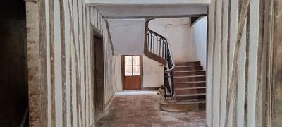 Maison - 500 m² - 8 pièces