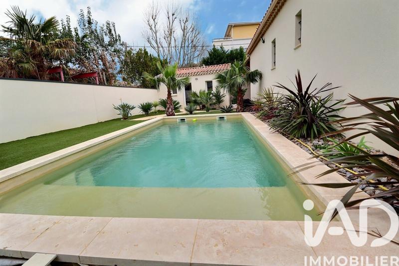 Maison - 200 m² - 7 pièces