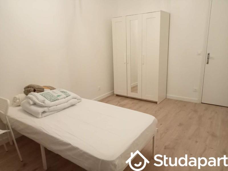 Chambre - 10 m² - 1 pièce