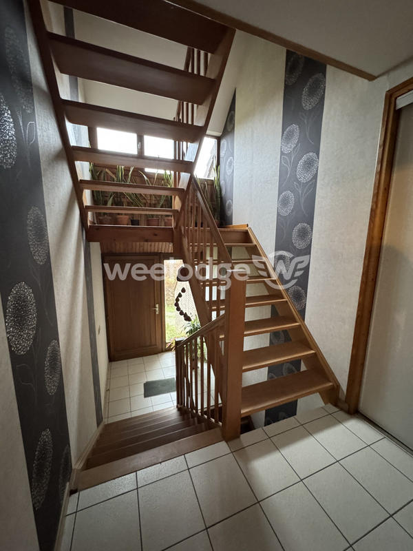 Maison - 123 m² - 8 pièces