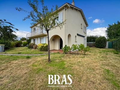 Maison - 149 m² - 7 pièces