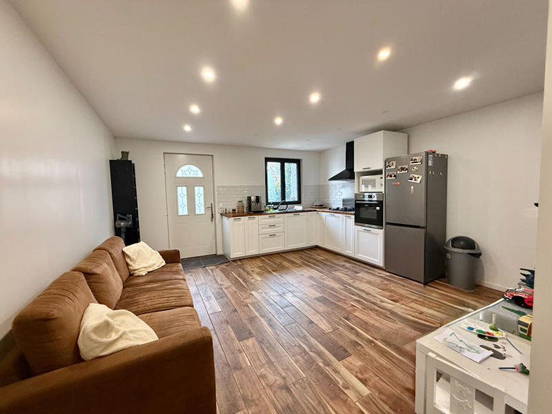 Maison - 180 m² - 7 pièces