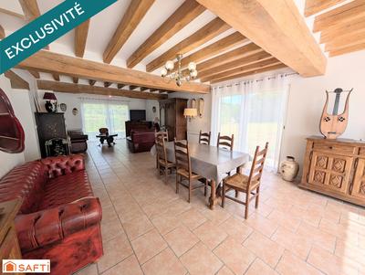 Maison - 243 m² - 9 pièces