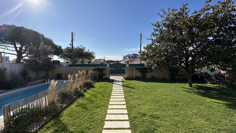 Maison - 199 m² - 8 pièces